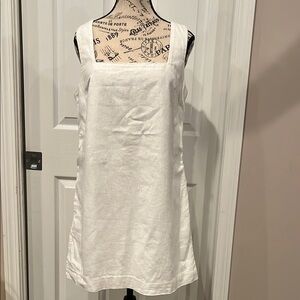 Abercrombie & Fitch white A-line dress. Size medium.